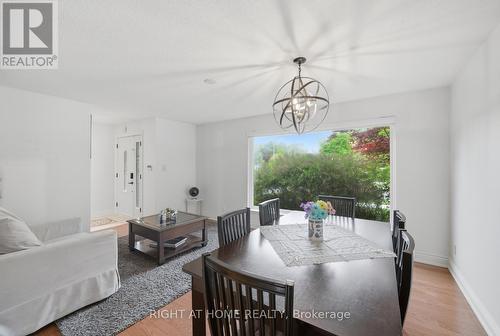 6415 Dunray Court, Mississauga, ON - Indoor Photo Showing Dining Room