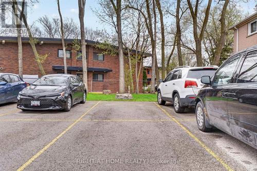 65 Woodman Drive S, Hamilton, ON - Outdoor