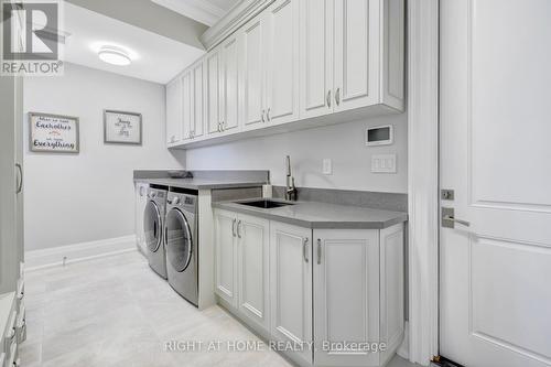 484 Avonwood Drive, Mississauga, ON - Indoor Photo Showing Laundry Room