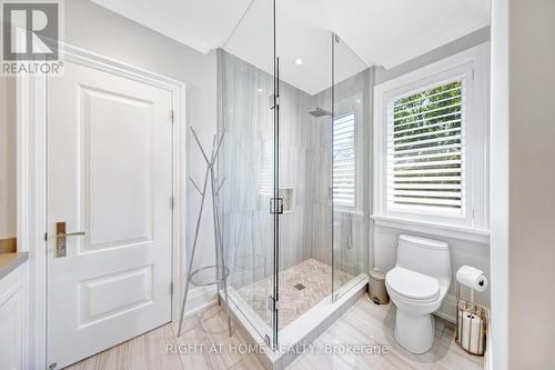 484 Avonwood Drive, Mississauga, ON - Indoor Photo Showing Bathroom
