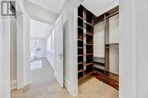 484 Avonwood Drive, Mississauga, ON - Indoor