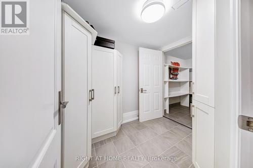 484 Avonwood Drive, Mississauga, ON - Indoor Photo Showing Other Room