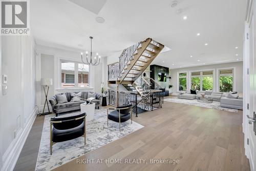 484 Avonwood Drive, Mississauga, ON - Indoor