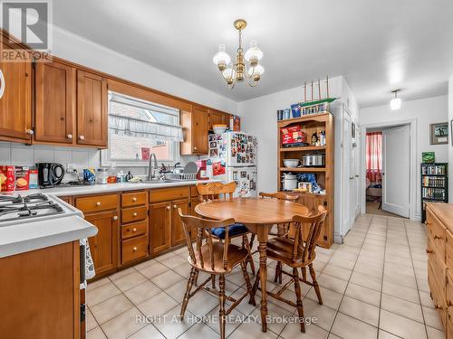 524 Colborne Street E, Oshawa, ON - Indoor