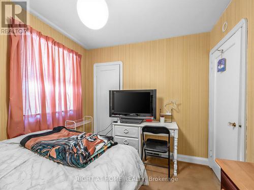 524 Colborne Street E, Oshawa, ON - Indoor Photo Showing Bedroom