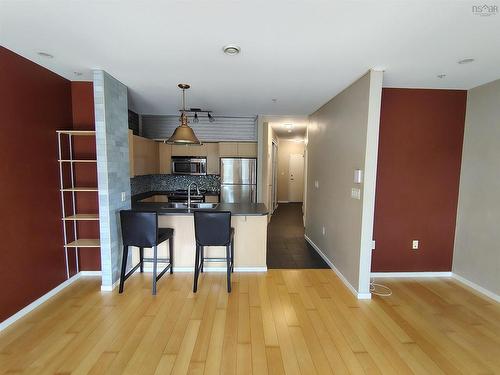412 5221 Nora Bernard Street, Halifax, NS - Indoor Photo Showing Kitchen