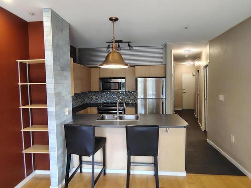 412 5221 Nora Bernard Street, Halifax, NS - Indoor Photo Showing Kitchen With Stainless Steel Kitchen With Double Sink