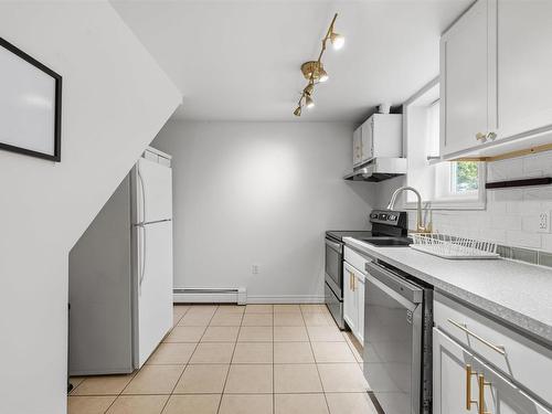3312 Ashburn Avenue, Halifax, NS - Indoor Photo Showing Kitchen