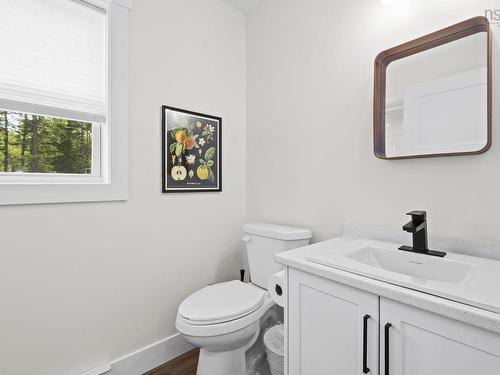 97 Forest Heights Drive, Vaughan, NS - Indoor Photo Showing Bathroom