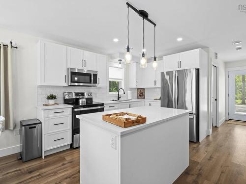 97 Forest Heights Drive, Vaughan, NS - Indoor Photo Showing Kitchen With Upgraded Kitchen