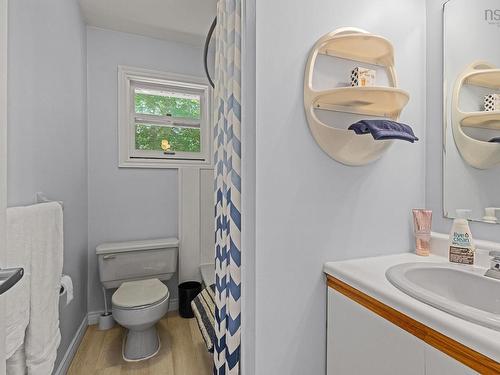 15 Archibald Drive, Fall River, NS - Indoor Photo Showing Bathroom