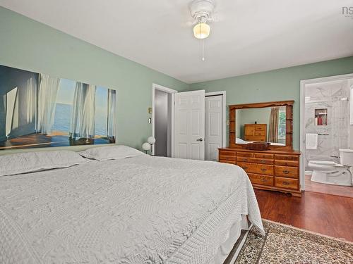 15 Archibald Drive, Fall River, NS - Indoor Photo Showing Bedroom