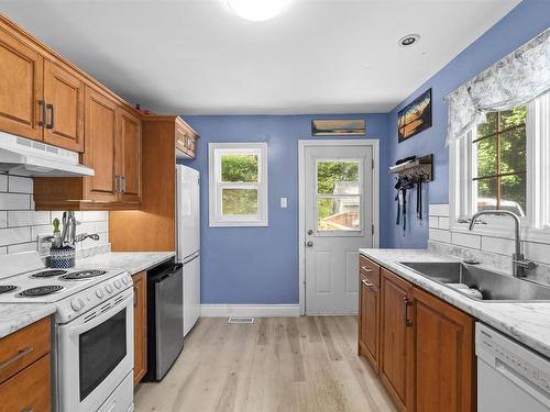 3636 Lynch Street, Halifax, NS - Indoor Photo Showing Kitchen