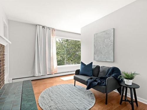 6201 Regina Terrace, Halifax, NS - Indoor Photo Showing Living Room