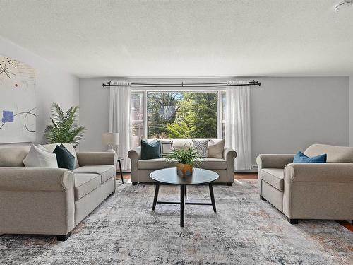 6201 Regina Terrace, Halifax, NS - Indoor Photo Showing Living Room