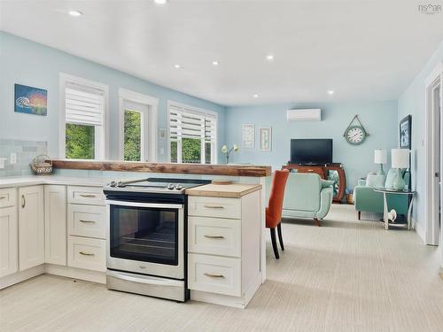 146 Pinky Creek Road, Parrsboro, NS - Indoor Photo Showing Kitchen