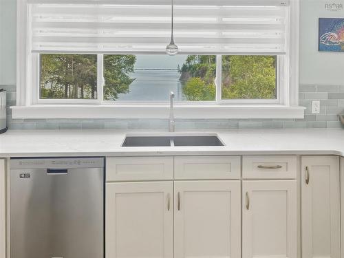 146 Pinky Creek Road, Parrsboro, NS - Indoor Photo Showing Kitchen With Double Sink