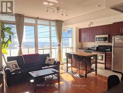 3411 - 55 BREMNER BOULEVARD Toronto, ON M5J 0A6