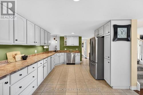 362 Short Point Road, Rideau Lakes, ON - Indoor Photo Showing Kitchen