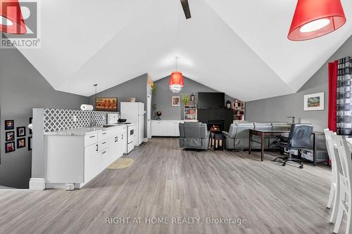362 Short Point Road, Rideau Lakes, ON - Indoor