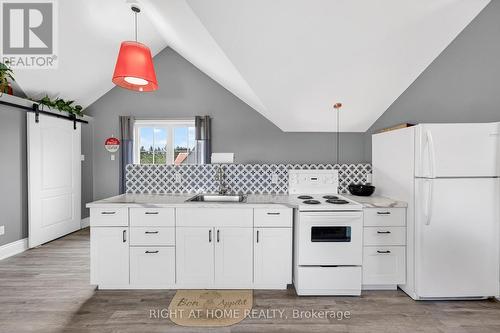 362 Short Point Road, Rideau Lakes, ON - Indoor Photo Showing Kitchen
