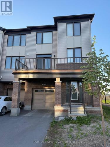 42 STITCH MEWS  Ottawa, ON K0A 2Z0