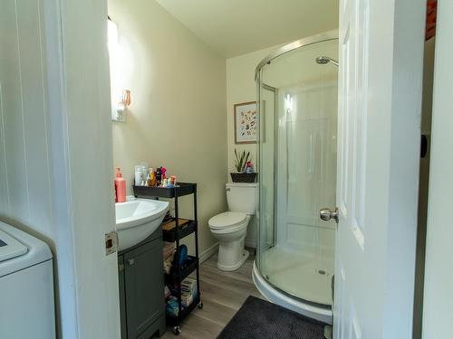 5 Edgewood Avenue, Amherst, NS - Indoor Photo Showing Bathroom