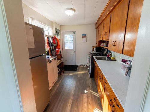 5 Edgewood Avenue, Amherst, NS - Indoor Photo Showing Kitchen