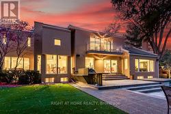 1 FRIARS LANE Toronto, ON M9A 1T6