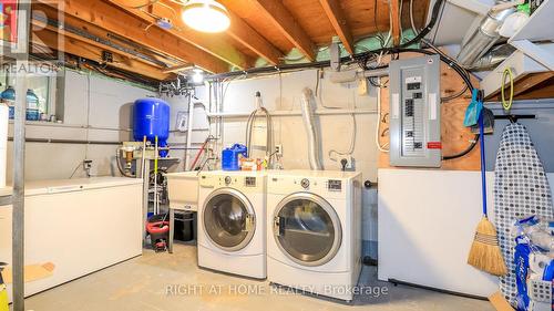2988 25Th Sideroad, Innisfil, ON - Indoor Photo Showing Laundry Room