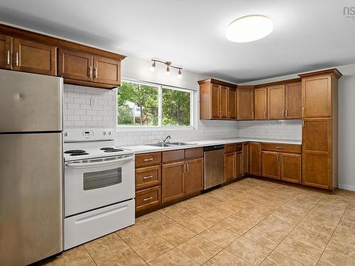 241 & 239 Lockview Road, Fall River, NS - Indoor Photo Showing Kitchen With Double Sink
