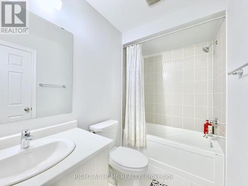 39 - 113 Hartley Avenue, Brant, ON - Indoor Photo Showing Bathroom