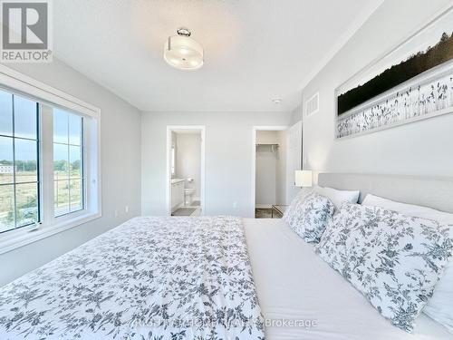 39 - 113 Hartley Avenue, Brant, ON - Indoor Photo Showing Bedroom