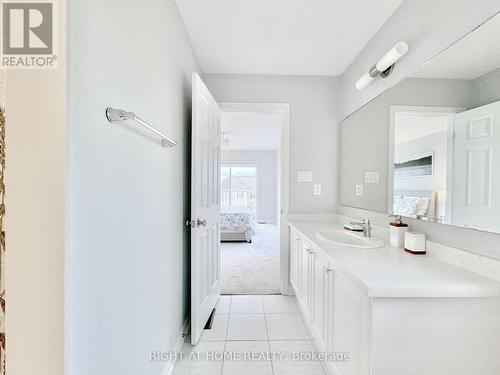 39 - 113 Hartley Avenue, Brant, ON - Indoor Photo Showing Bathroom