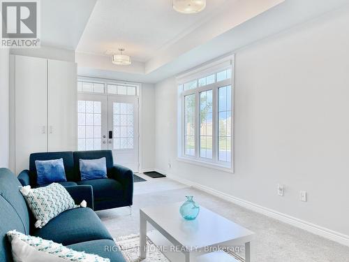 39 - 113 Hartley Avenue, Brant, ON - Indoor Photo Showing Living Room