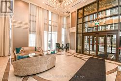 811 - 9085 JANE STREET Vaughan, ON L4K 5P1
