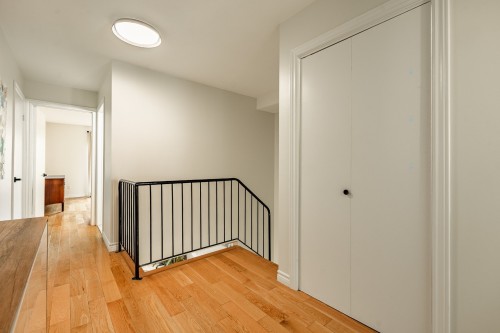 Corridor - 237 Place Du Mans, Saint-Lambert, QC - Indoor Photo Showing Other Room