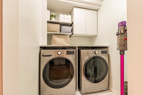 Salle de lavage - 237 Place Du Mans, Saint-Lambert, QC - Indoor Photo Showing Laundry Room