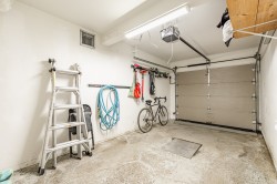 Garage - 