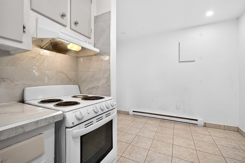 Kitchen - 3-3941 Av. Barclay, Montréal (Côte-Des-Neiges/Notre-Dame-De-Grâce), QC - Indoor Photo Showing Kitchen