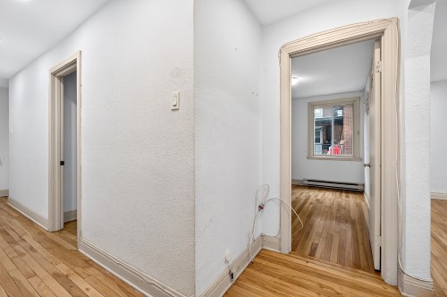Passageway - 3-3941 Av. Barclay, Montréal (Côte-Des-Neiges/Notre-Dame-De-Grâce), QC - Indoor Photo Showing Other Room