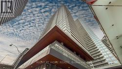3011 - 19 BATHURST STREET Toronto, ON M5V 0N2