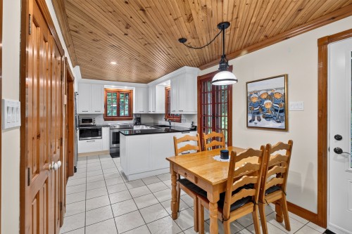 Coin-repas - 751 Ch. Duplessis, Sherbrooke (Fleurimont), QC - Indoor
