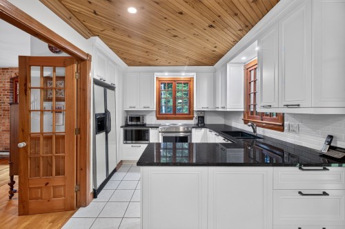 Cuisine - 751 Ch. Duplessis, Sherbrooke (Fleurimont), QC - Indoor Photo Showing Kitchen With Double Sink