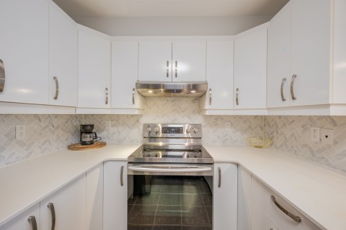 Cuisine - 3-6020 Boul. Chevrier, Brossard, QC - Indoor Photo Showing Kitchen
