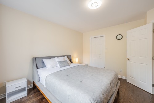 Chambre à coucher principale - 3-6020 Boul. Chevrier, Brossard, QC - Indoor Photo Showing Bedroom