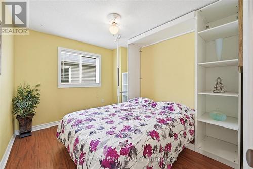 111 Gracehill Crescent, Hamilton, ON - Indoor Photo Showing Bedroom