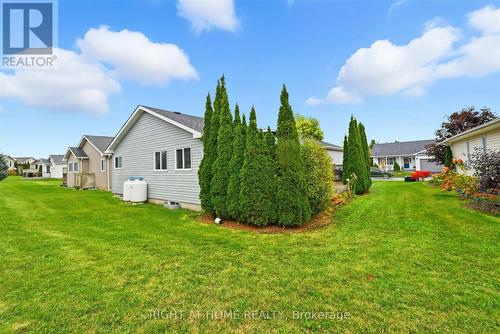 111 Gracehill Crescent, Hamilton, ON - Outdoor