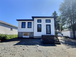 671 Rue Laurier  Malartic, QC J0Y 1Z0