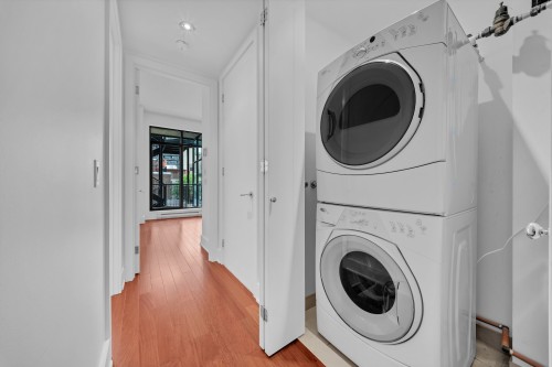 Laundry - P1-302-3419 Av. Henri-Julien, Montréal (Le Plateau-Mont-Royal), QC - Indoor Photo Showing Laundry Room